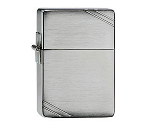 [60001577] Briquet Zippo 1935 Replica with Slashes